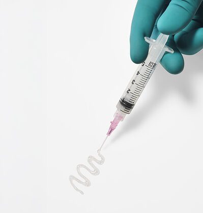 The naturally-derived hyaluronic acid and alginate hydrogel is designed to provide a conformable, bioresorbable gliding interface.